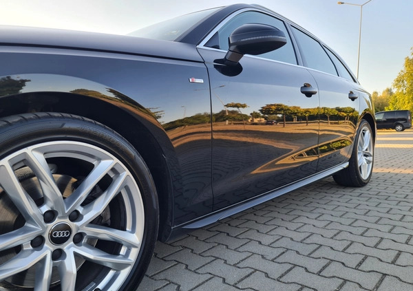 Audi A4 cena 97900 przebieg: 163000, rok produkcji 2020 z Sanok małe 497
